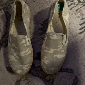 Esprit Camouflage Espadrilles Size 8